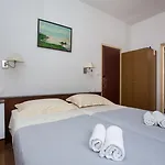 Pensión Konalic 3*