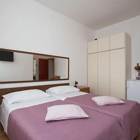 科纳莉可别墅酒店 招待所 Mokošica