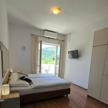 招待所 科纳莉可别墅酒店 Mokošica