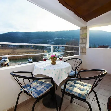科纳莉可别墅酒店 3* Mokošica