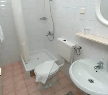 Pensión Konalic 3*