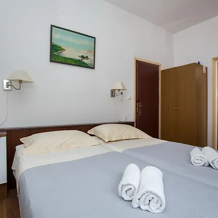 招待所 科纳莉可别墅酒店 Mokošica